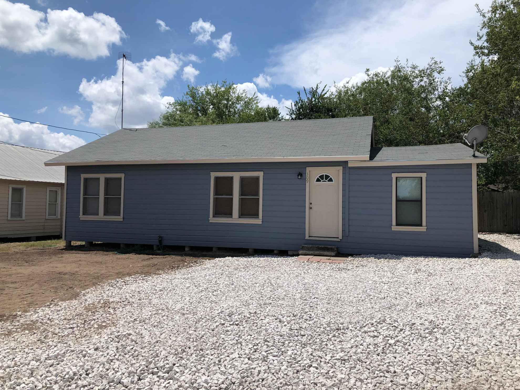 304 N. Oakville Rd, Three Rivers